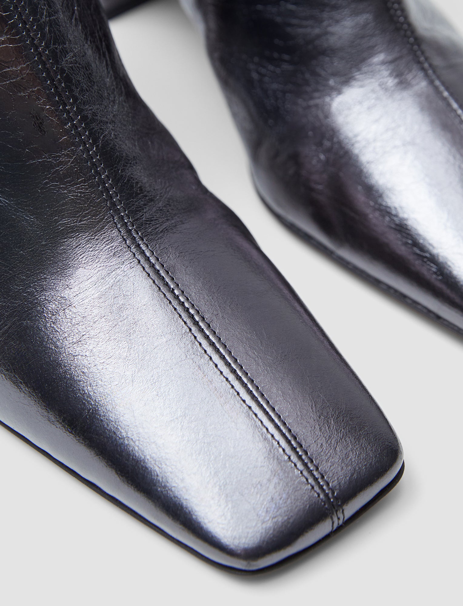 silver-bottines-en-cuir-metallise-a-talon-JOSEPH