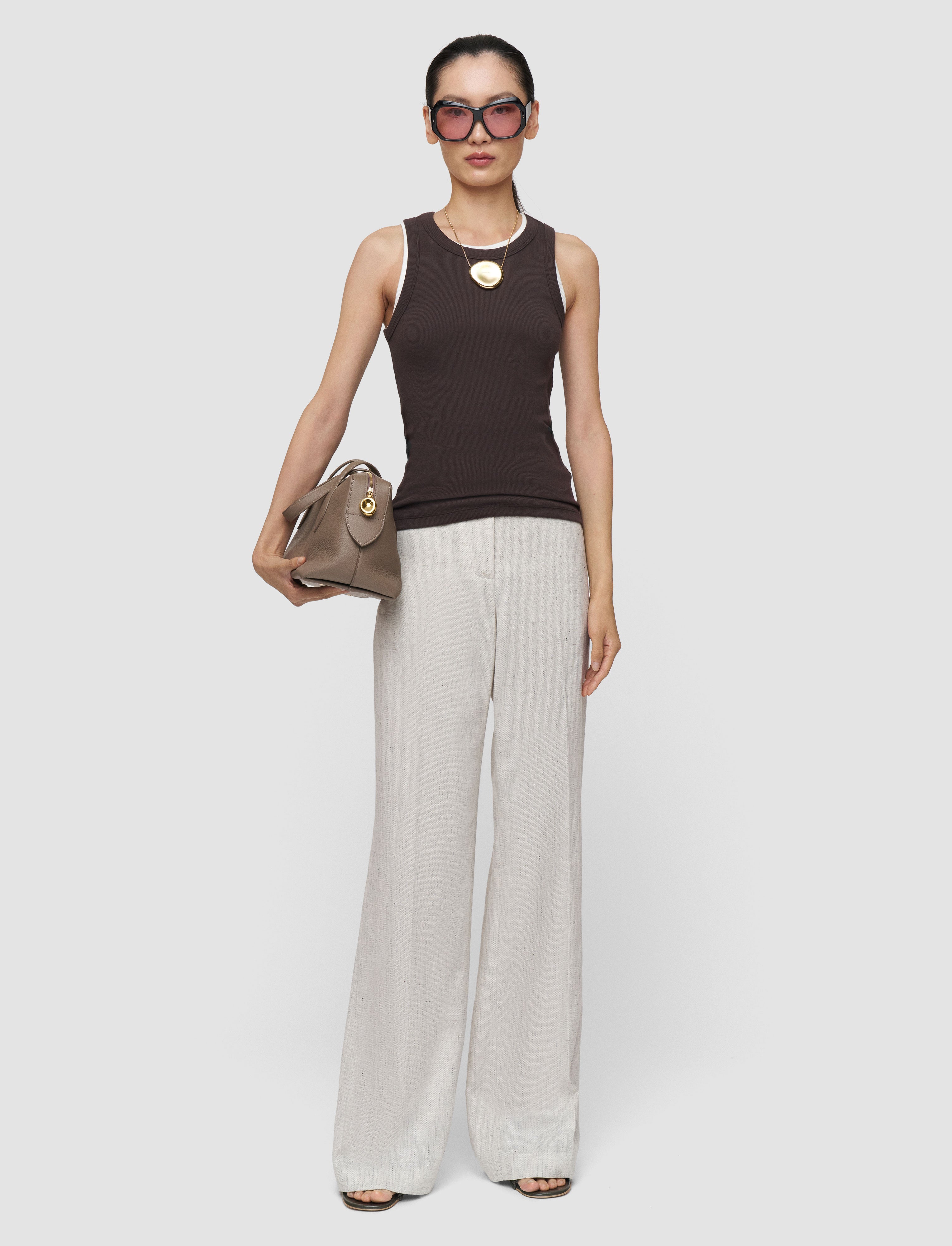 gris-pantalon-arven-en-coton-et-lin-textures-JOSEPH