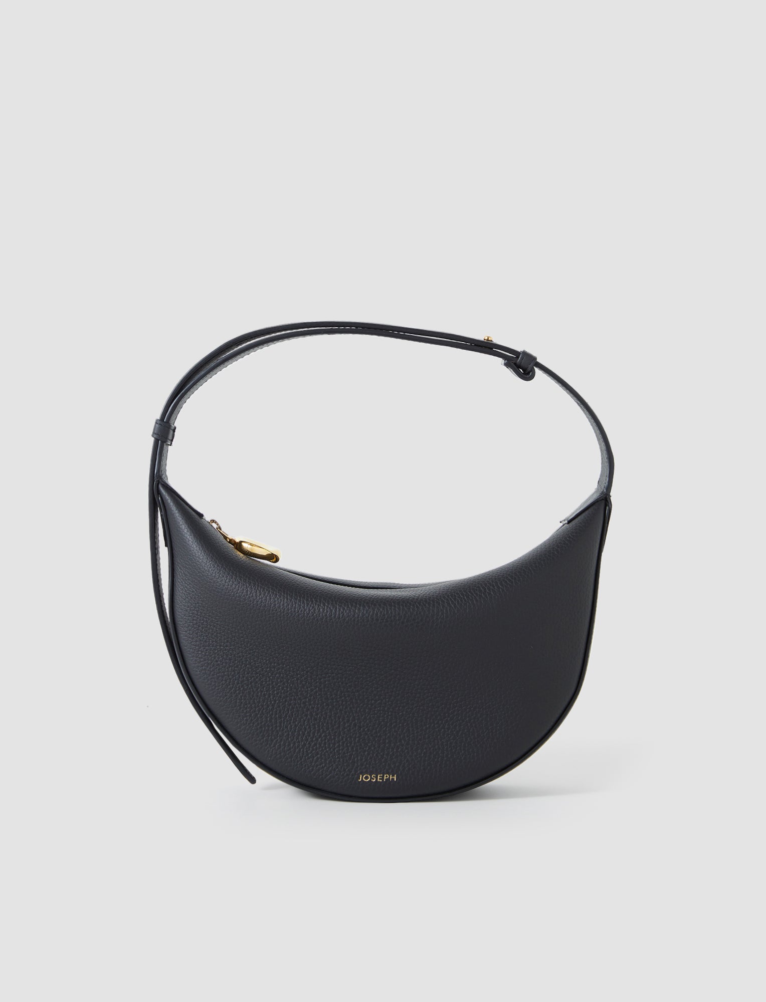noir-sac-bean-en-cuir-JOSEPH