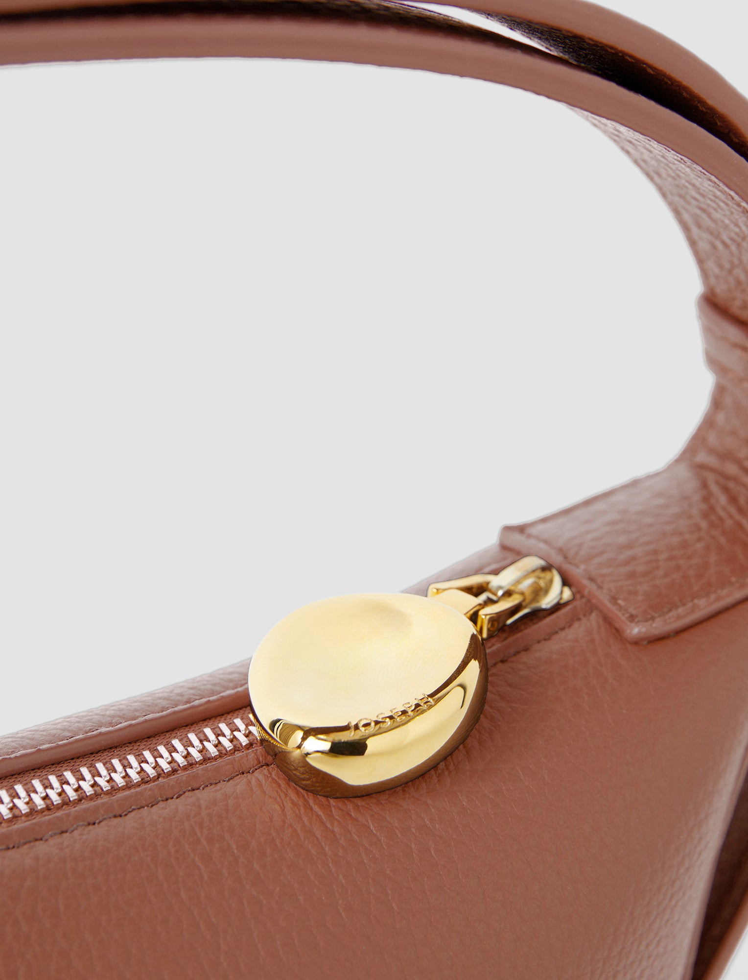 marron-sac-bean-en-cuir-JOSEPH