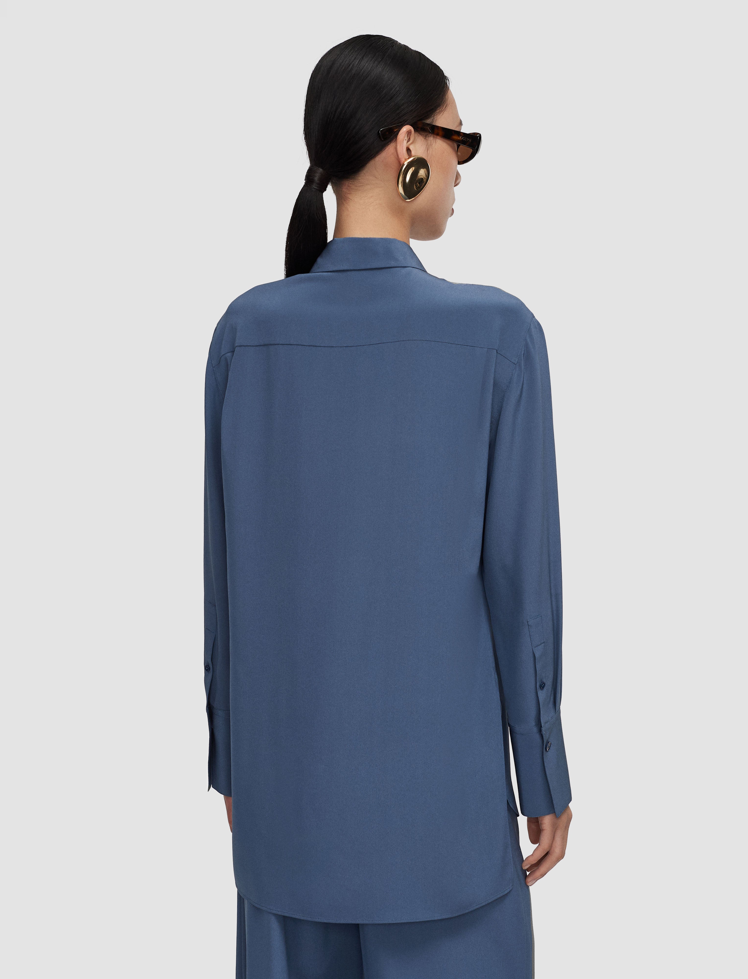 bleu-blouse-bold-en-crepe-de-soie-JOSEPH