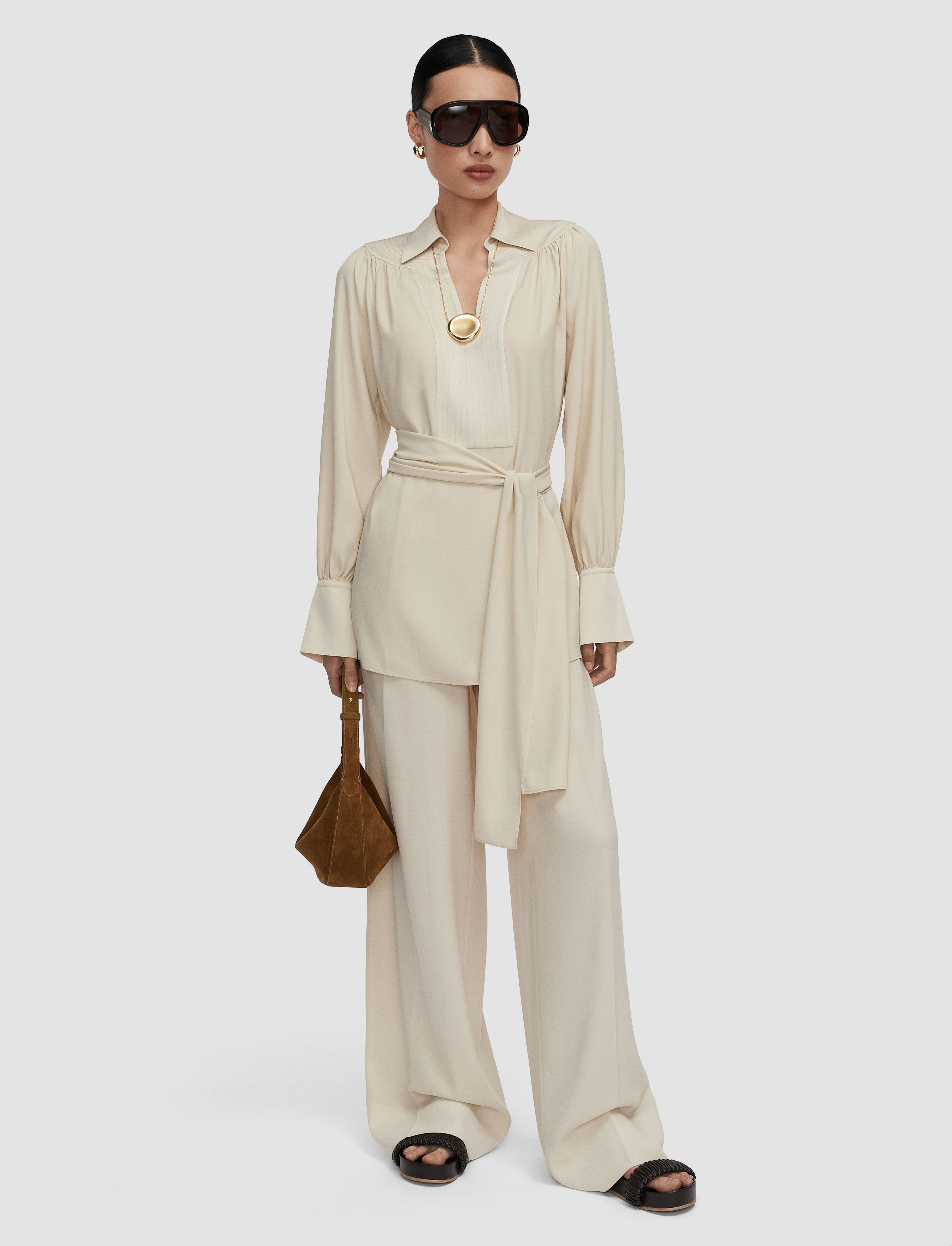 beige-blouse-bou-en-crepe-JOSEPH