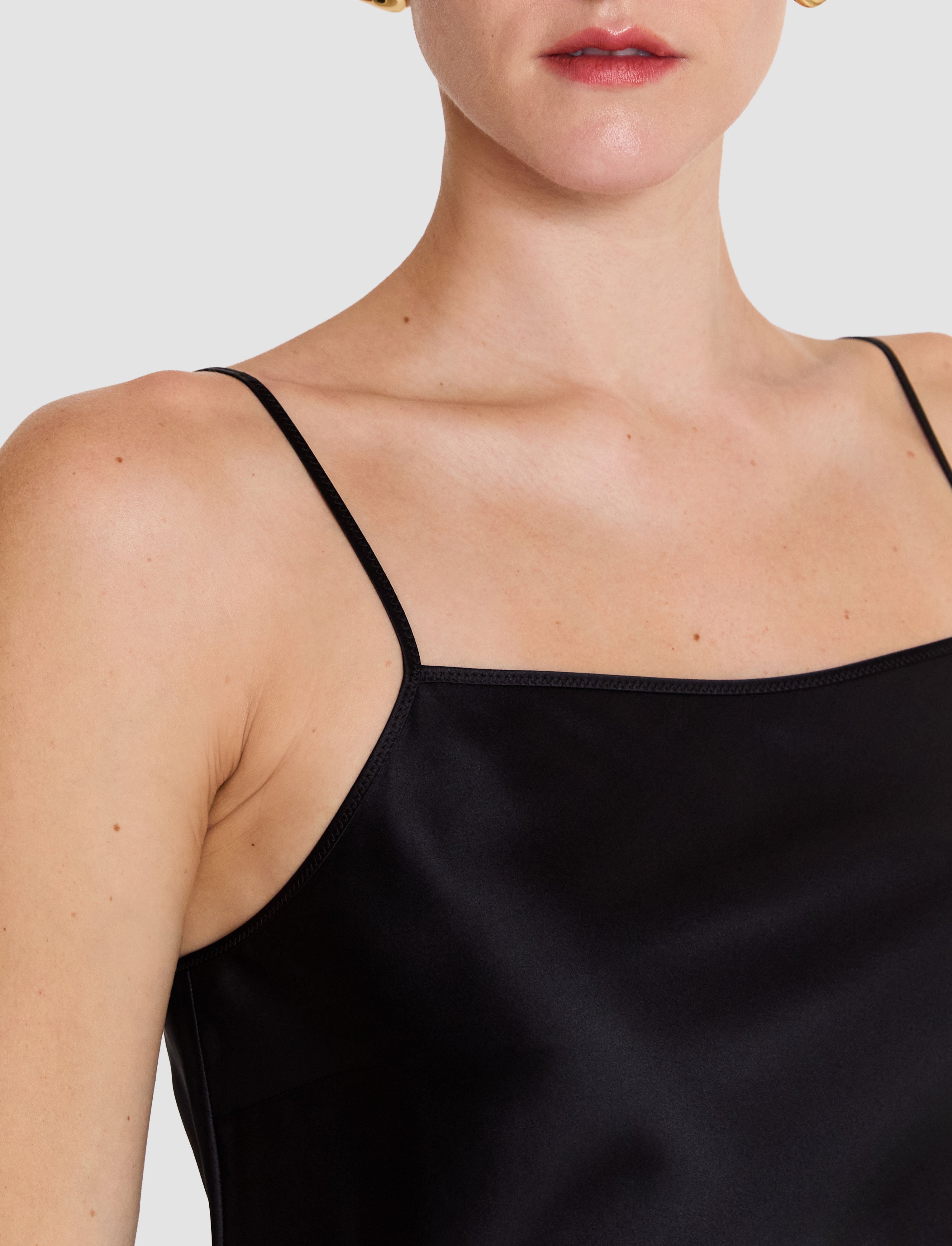 noir-robe-cloe-en-satin-de-soie-JOSEPH