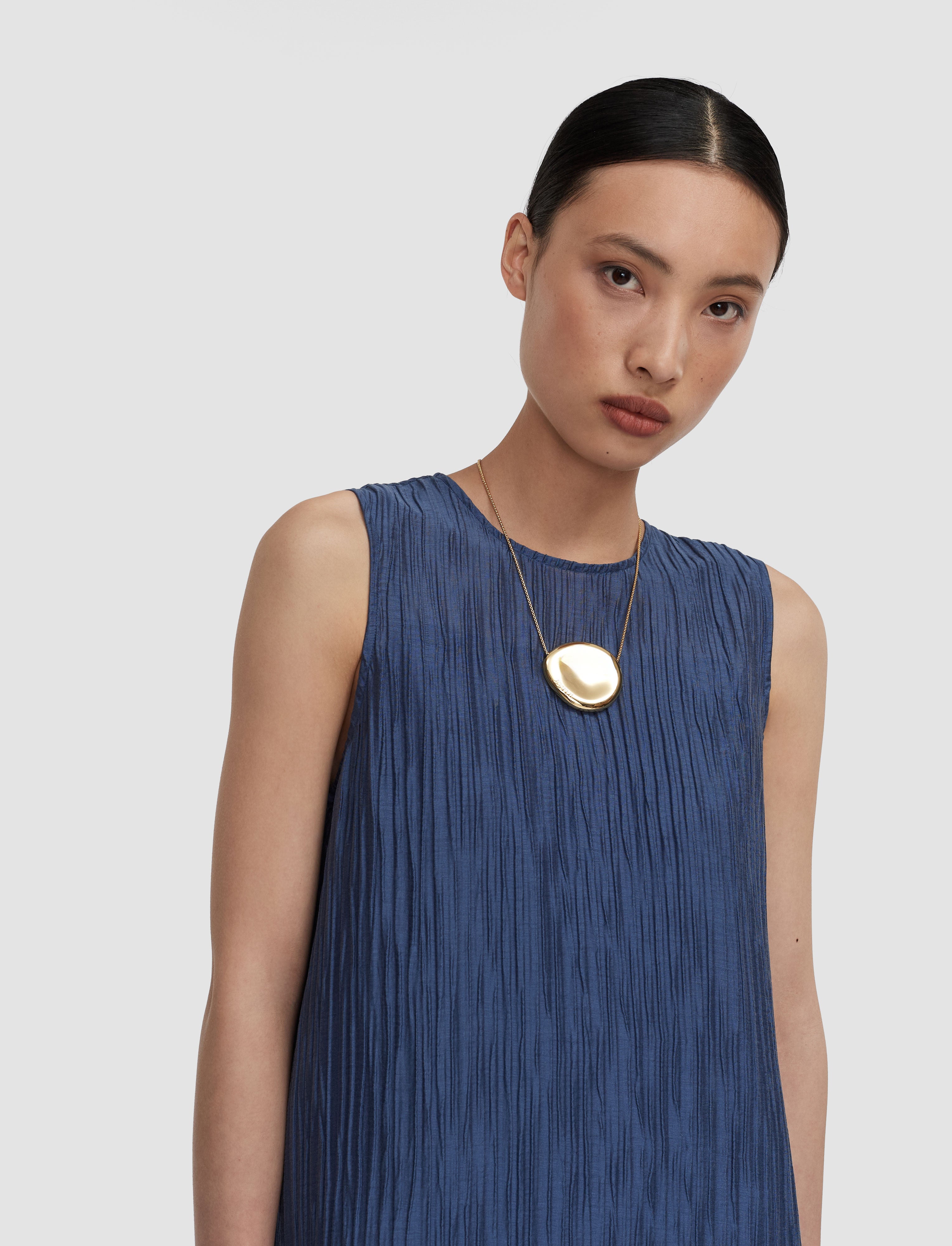 bleu-robe-dion-en-crepe-froisse-fluide-JOSEPH
