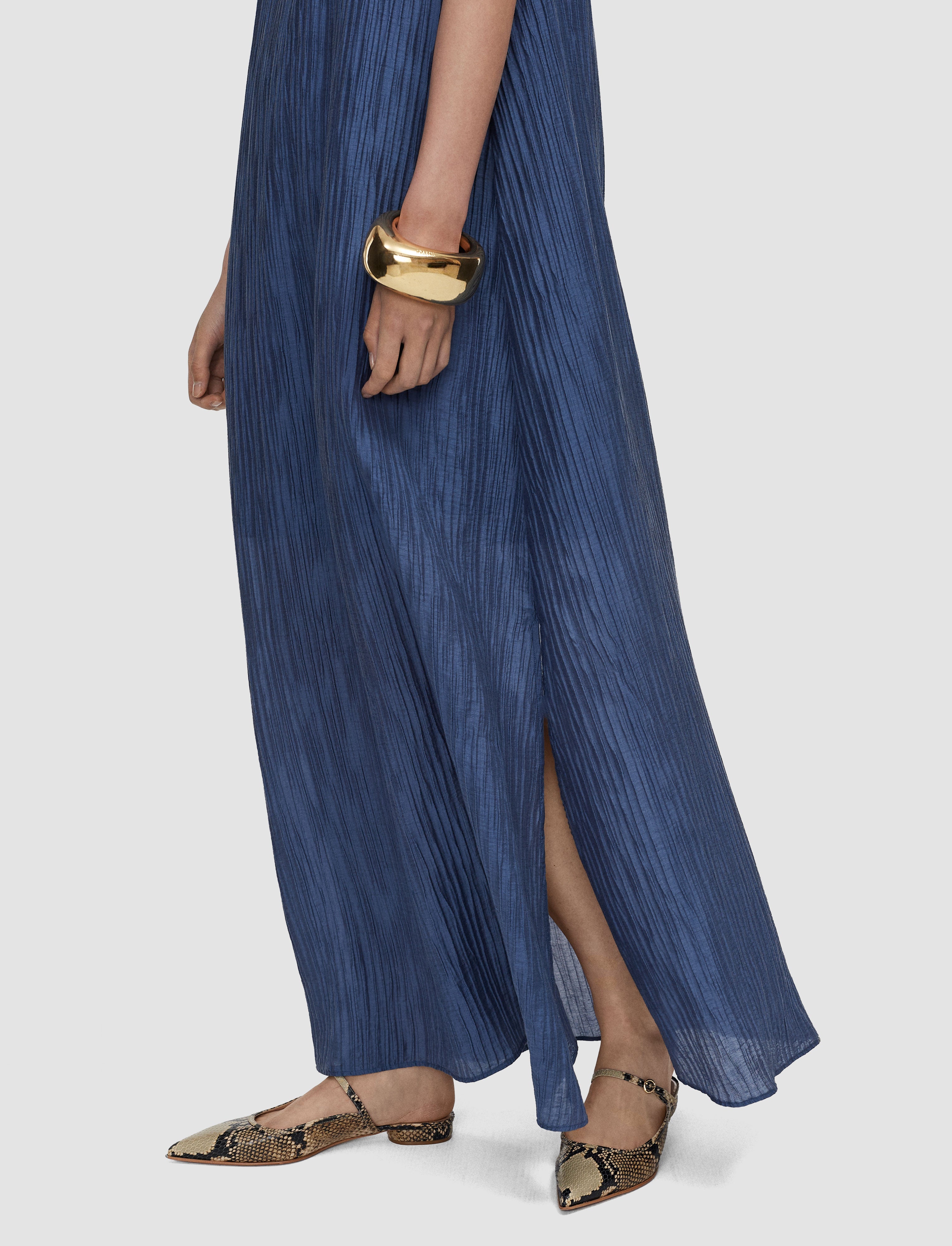 bleu-robe-dion-en-crepe-froisse-fluide-JOSEPH