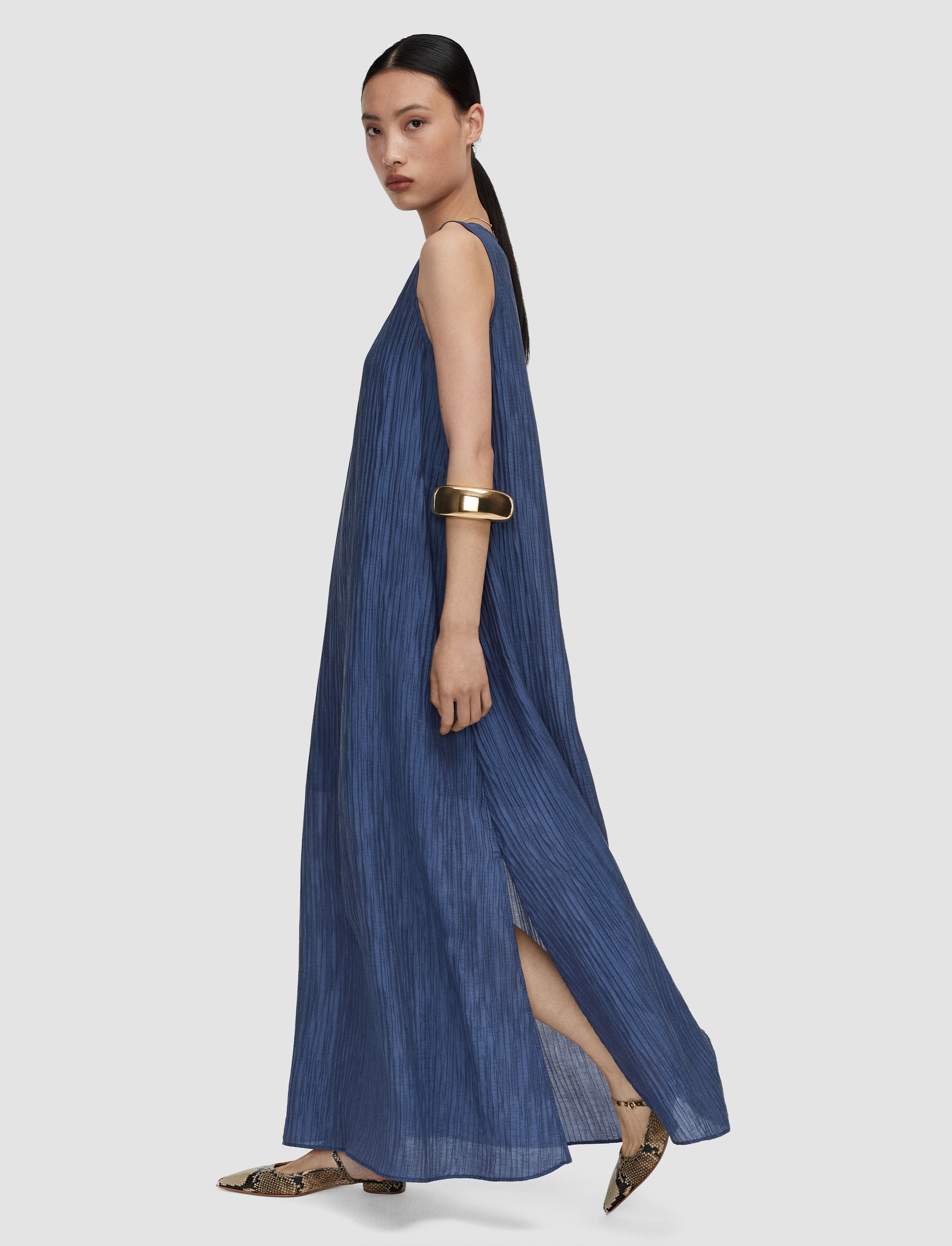 bleu-robe-dion-en-crepe-froisse-fluide-JOSEPH