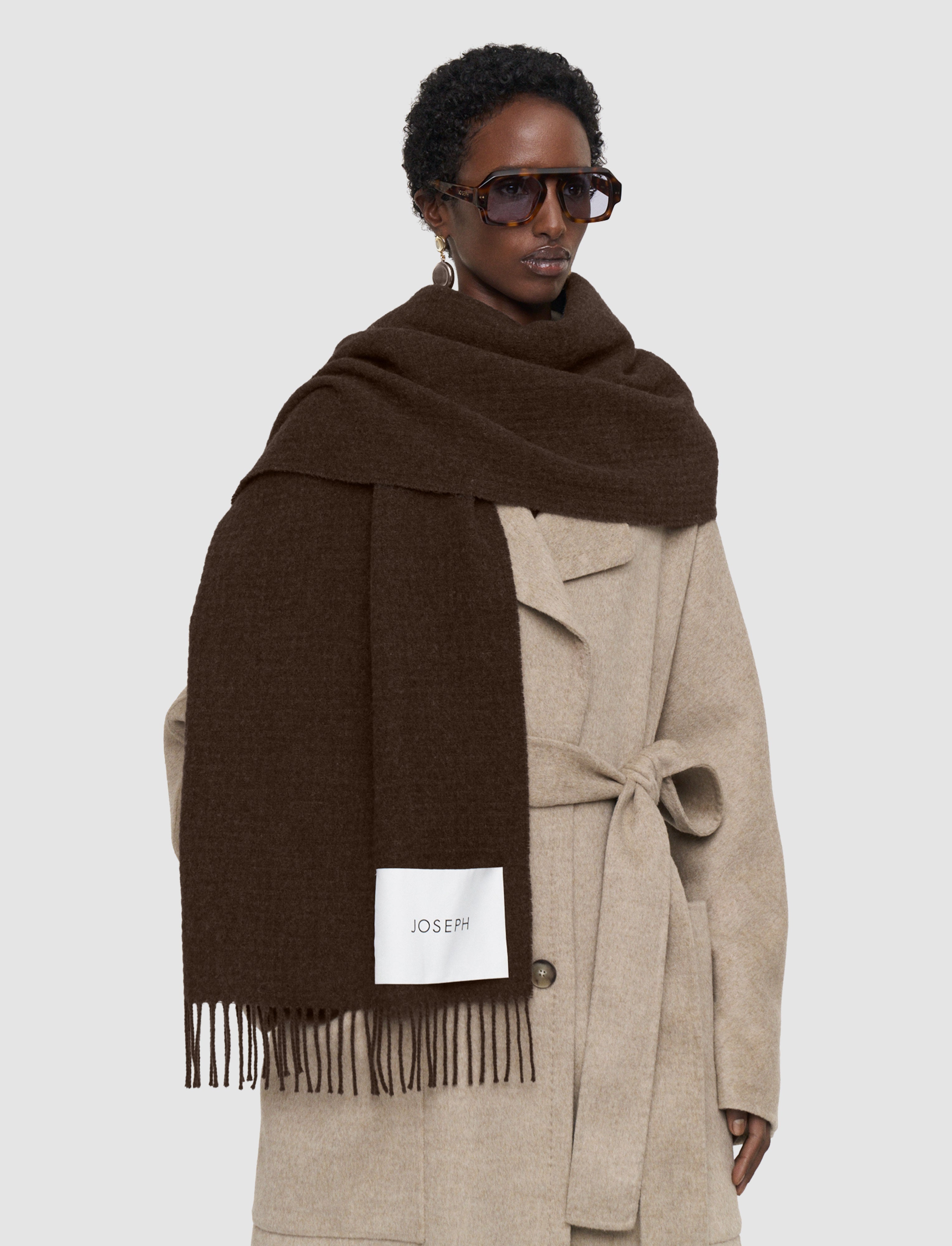brown-flora-waffle-wool-scarf-JOSEPH
