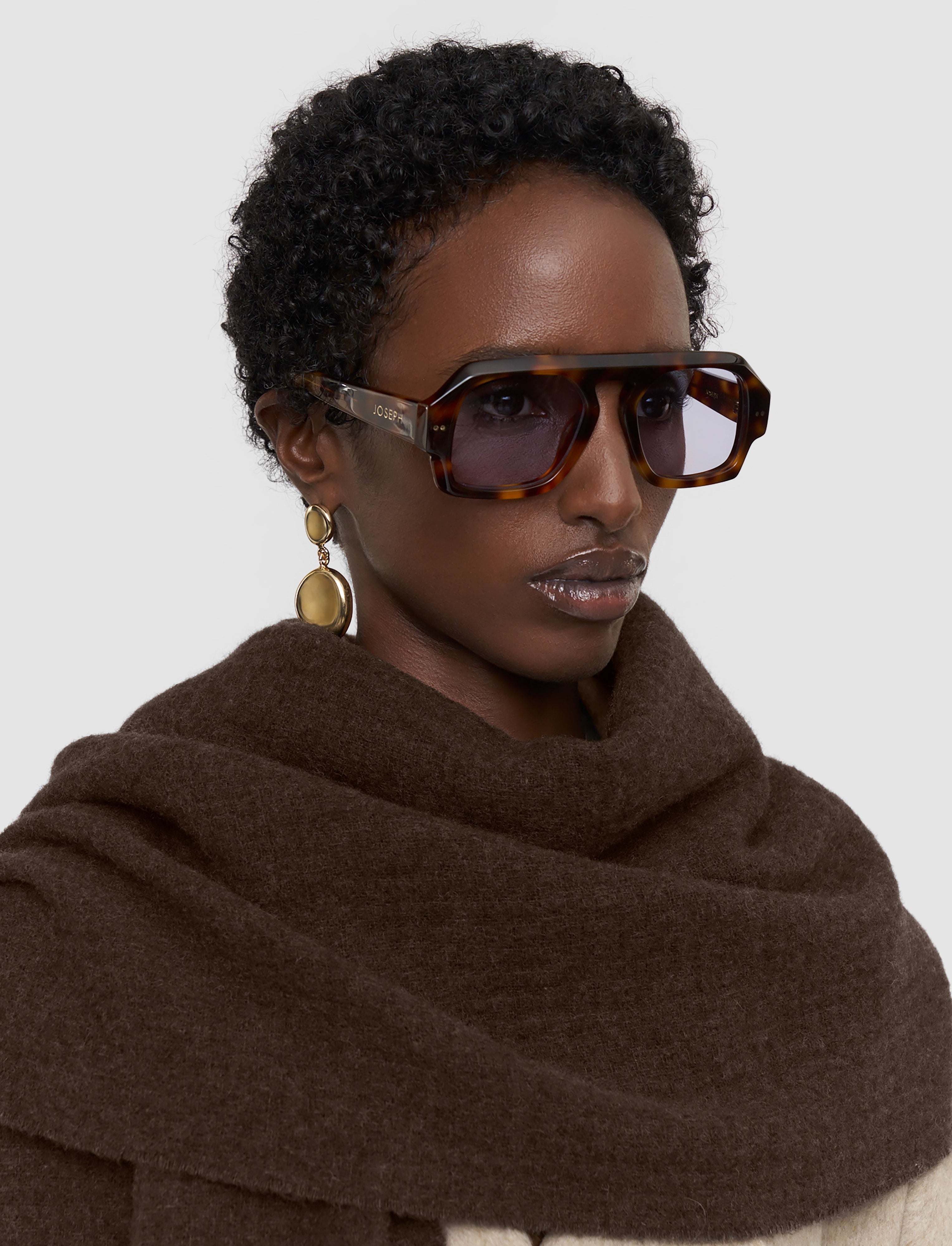 brown-flora-waffle-wool-scarf-JOSEPH