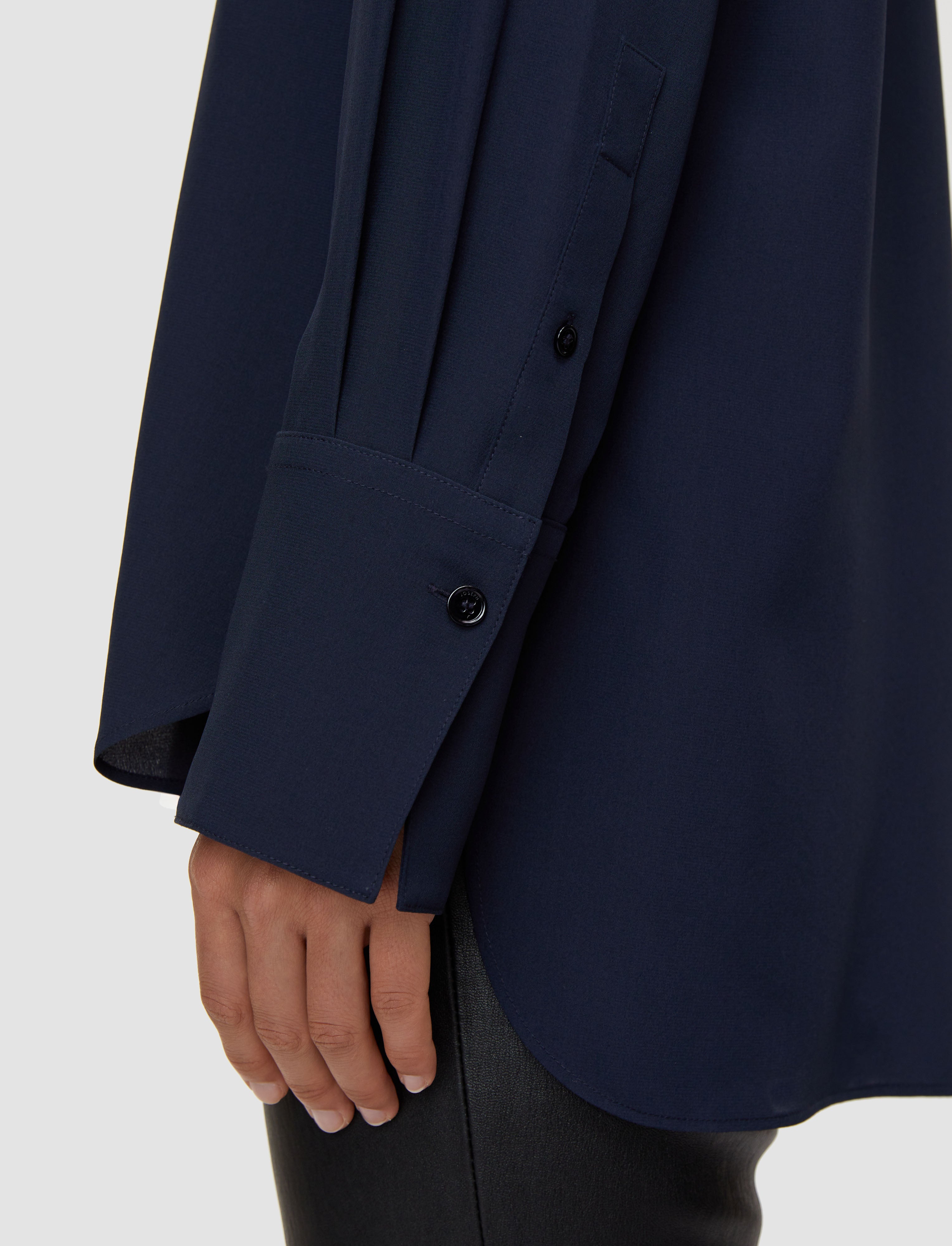 bleu-chemisier-joe-en-crepe-de-chine-JOSEPH