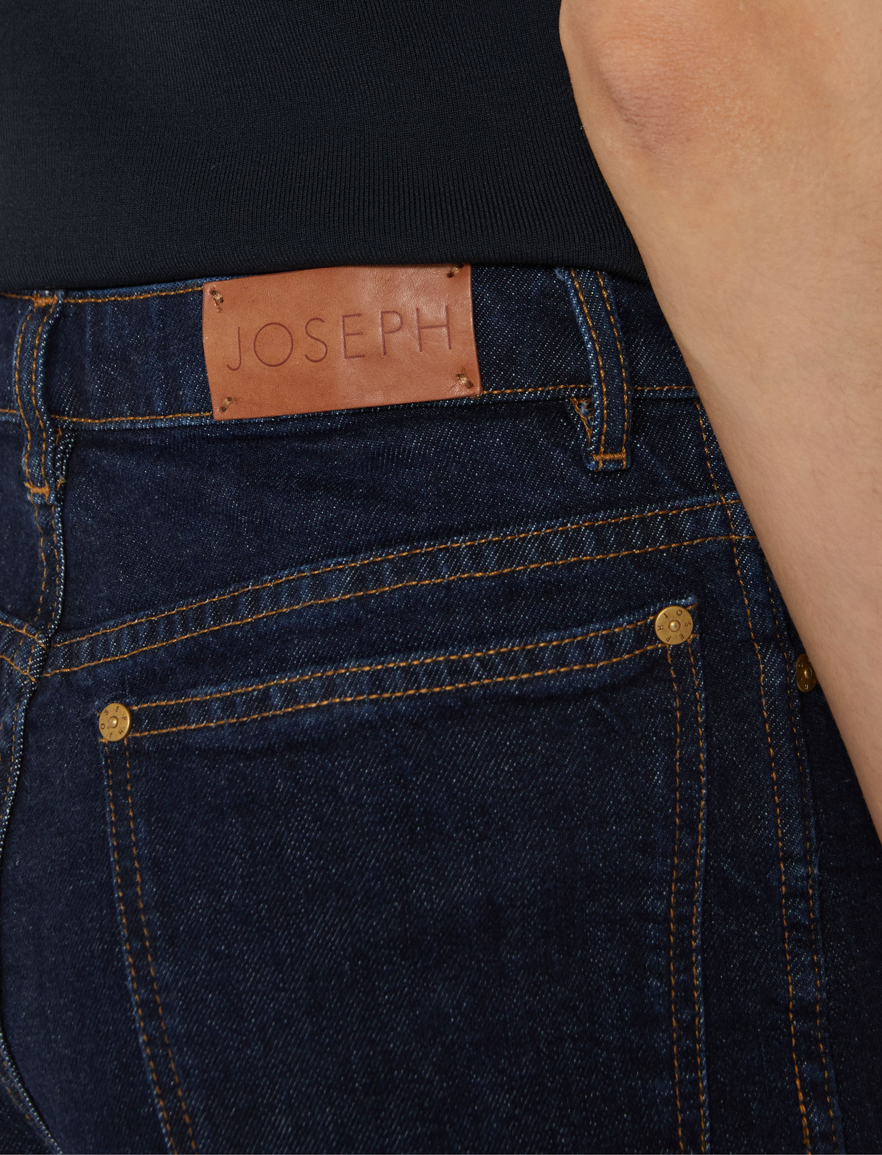 bleu-jean-duke-en-denim-stretch-JOSEPH
