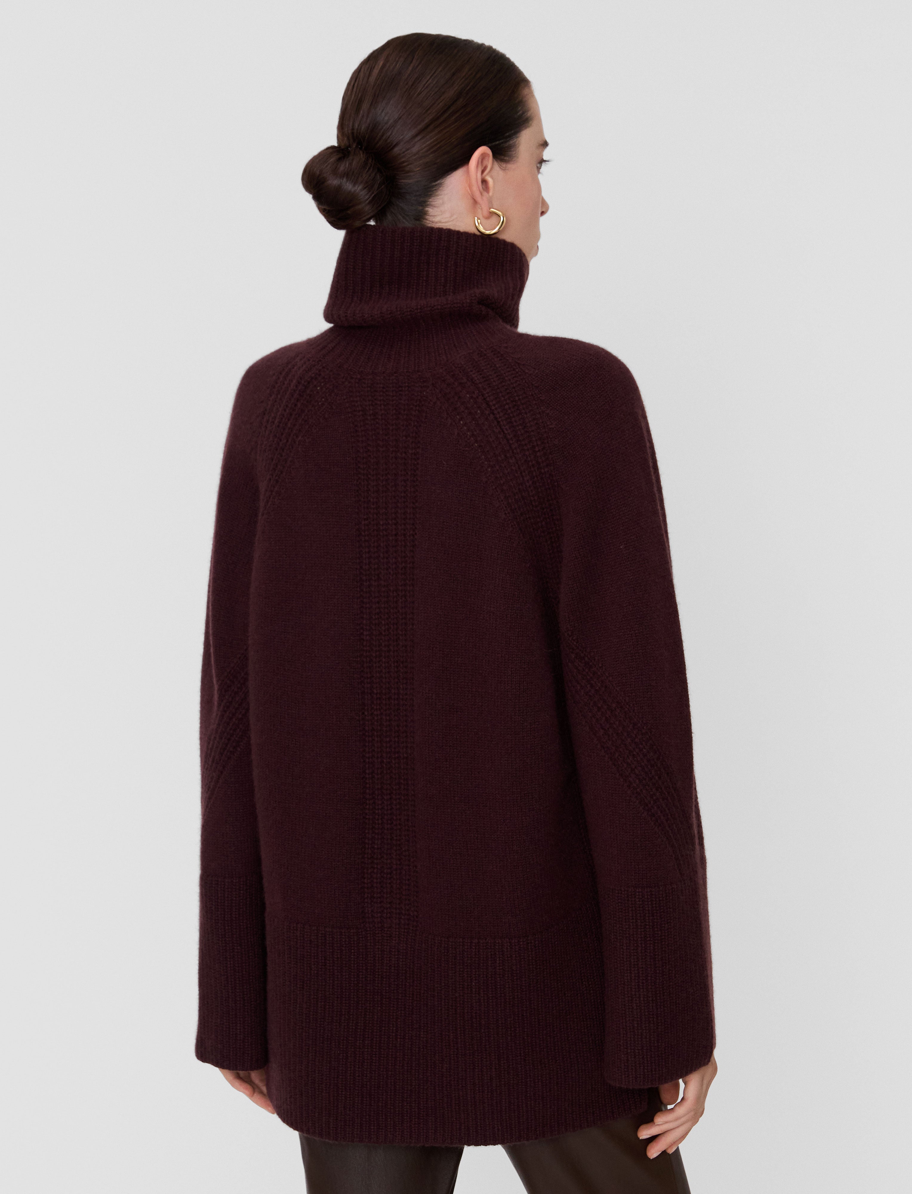 violet-pull-col-montant-loftus-en-pur-cachemire-JOSEPH
