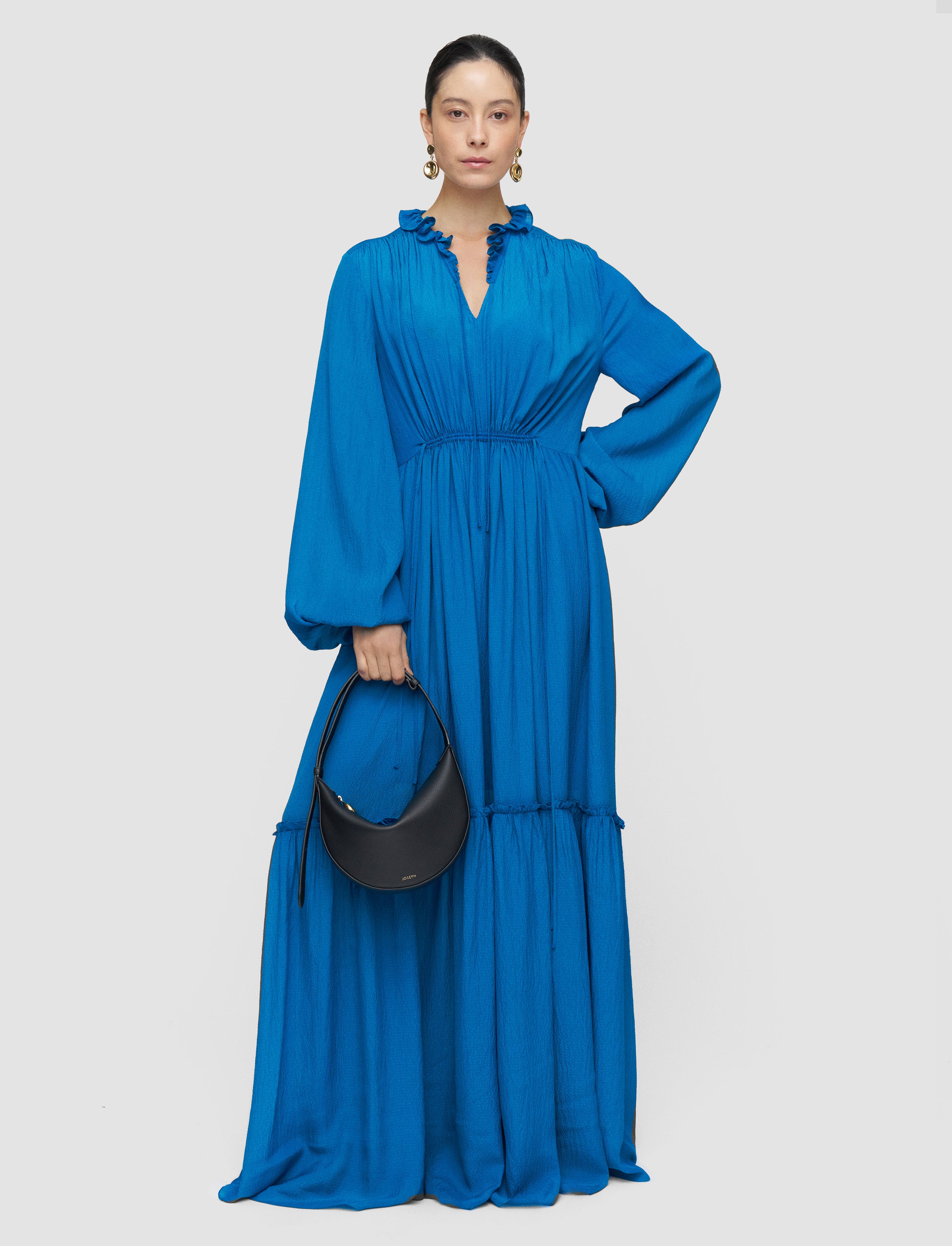 bleu-robe-lotus-en-soie-texturee-JOSEPH