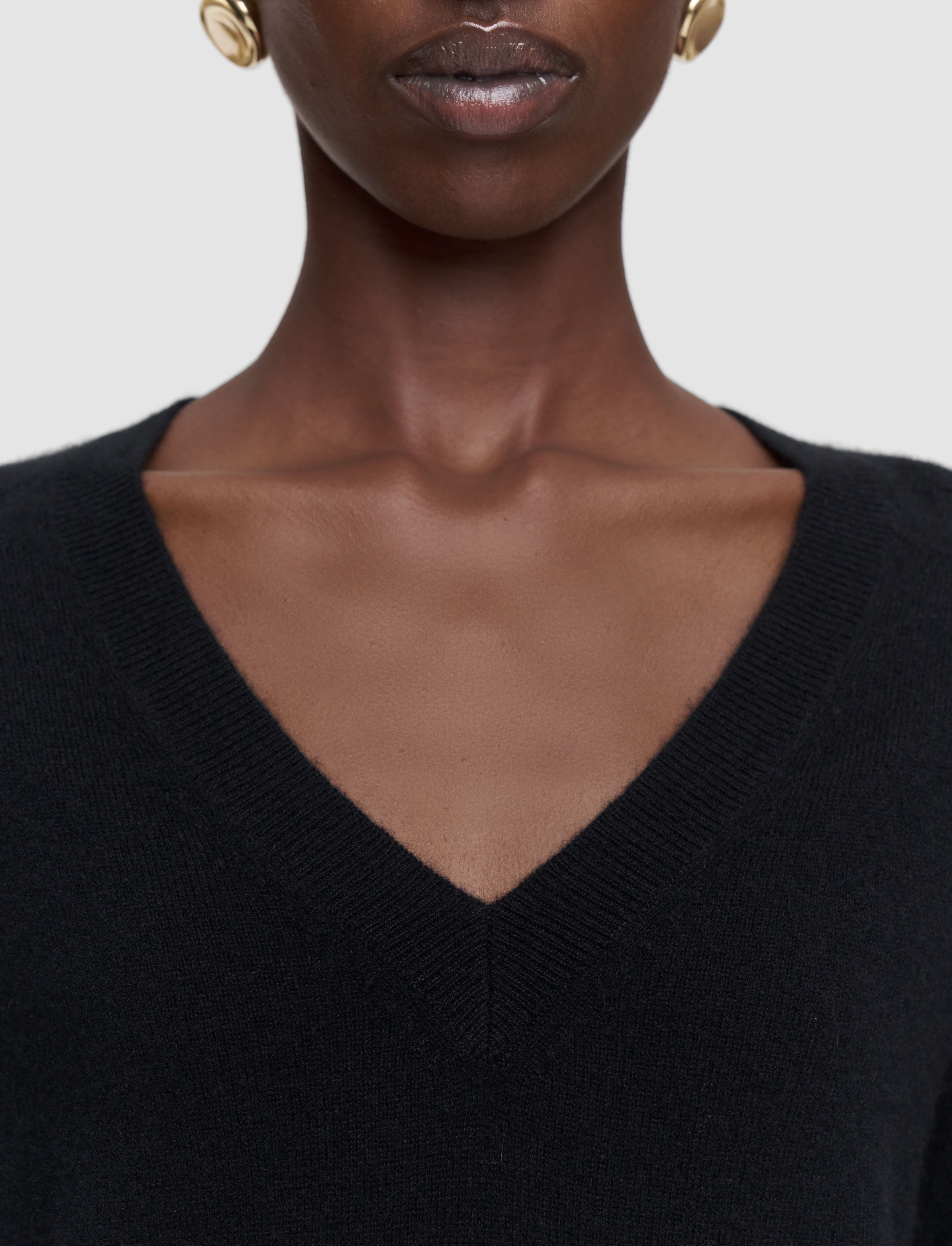 black-lucille-light-pure-cashmere-v-neck-jumper-JOSEPH