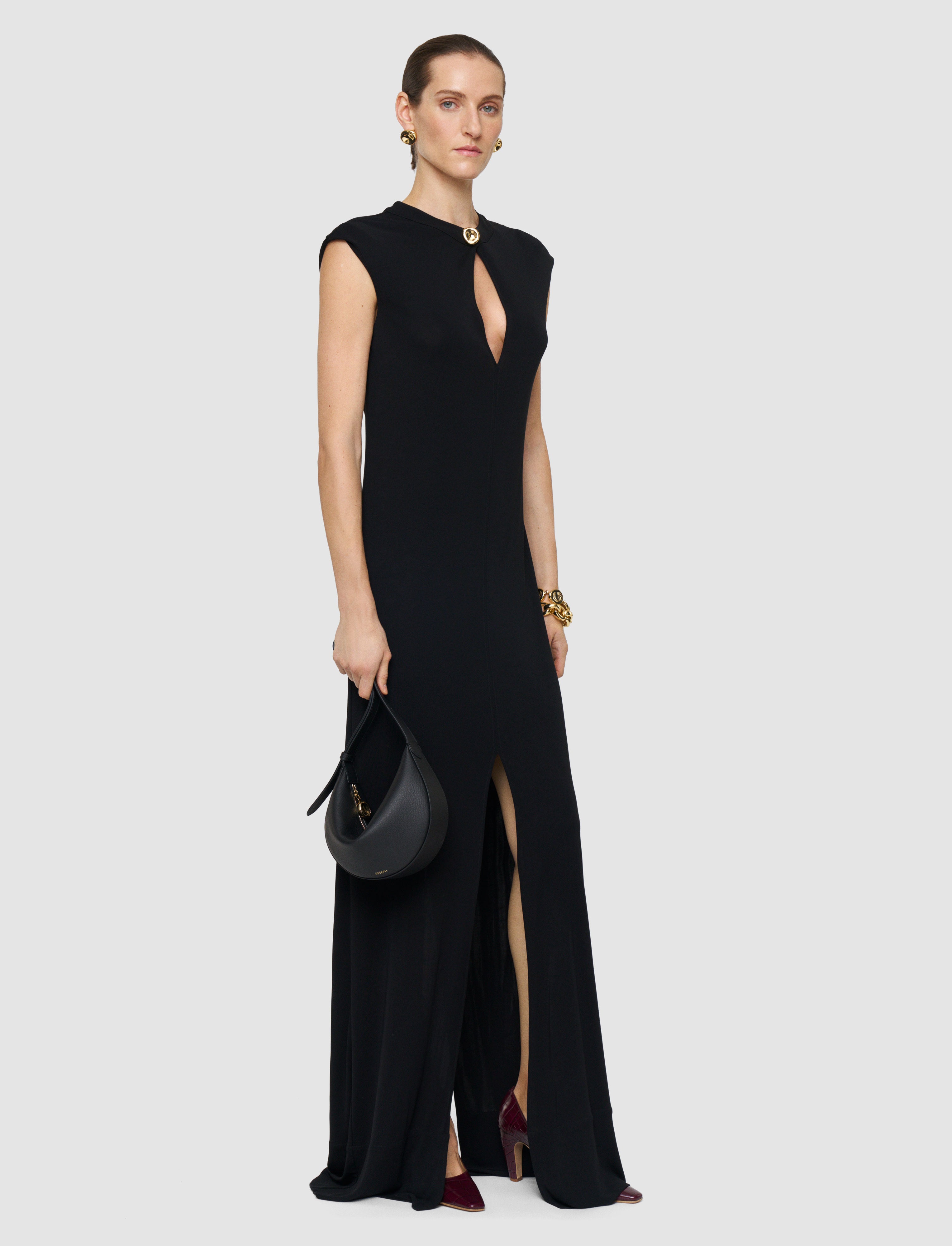 noir-robe-maison-en-jersey-fluide-JOSEPH
