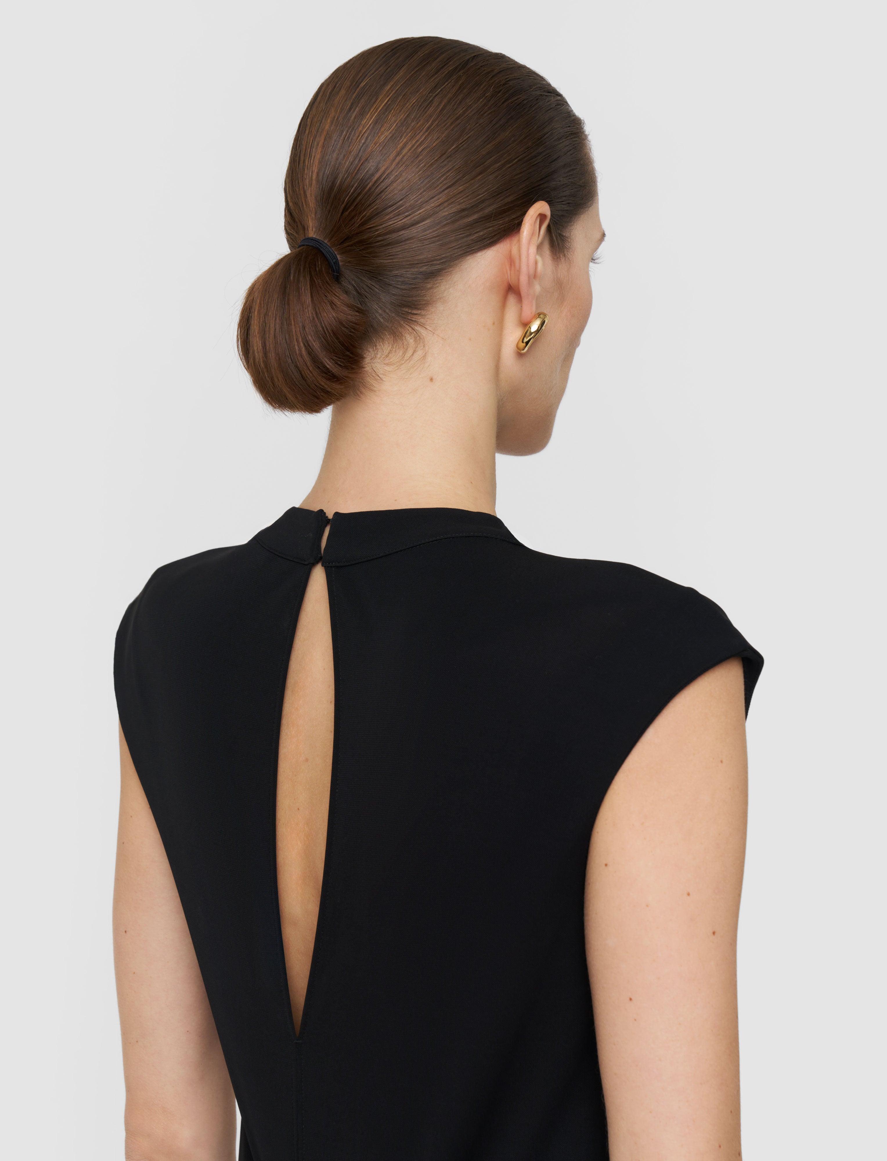 noir-robe-maison-en-jersey-fluide-JOSEPH