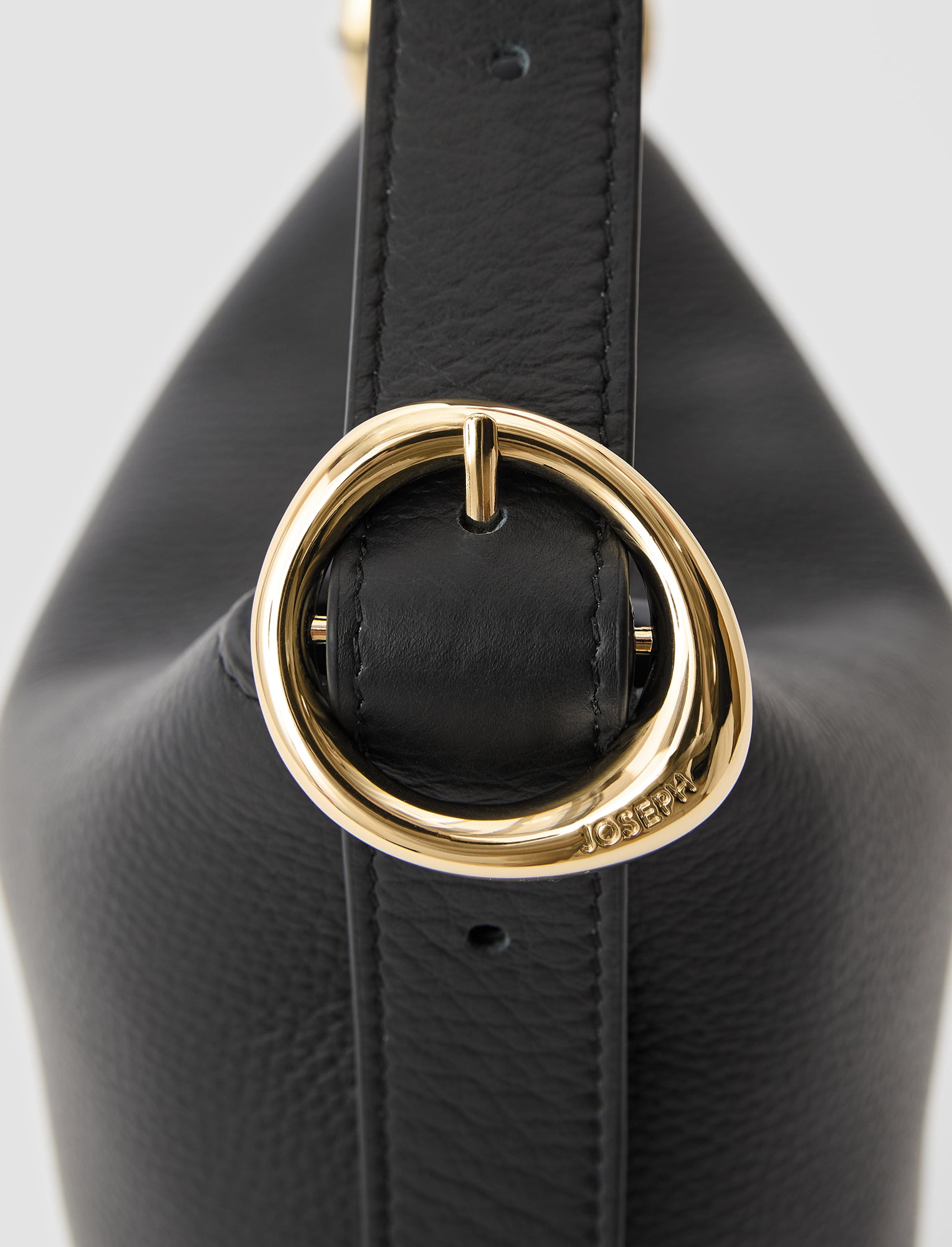 noir-mini-sac-bucket-en-cuir-JOSEPH