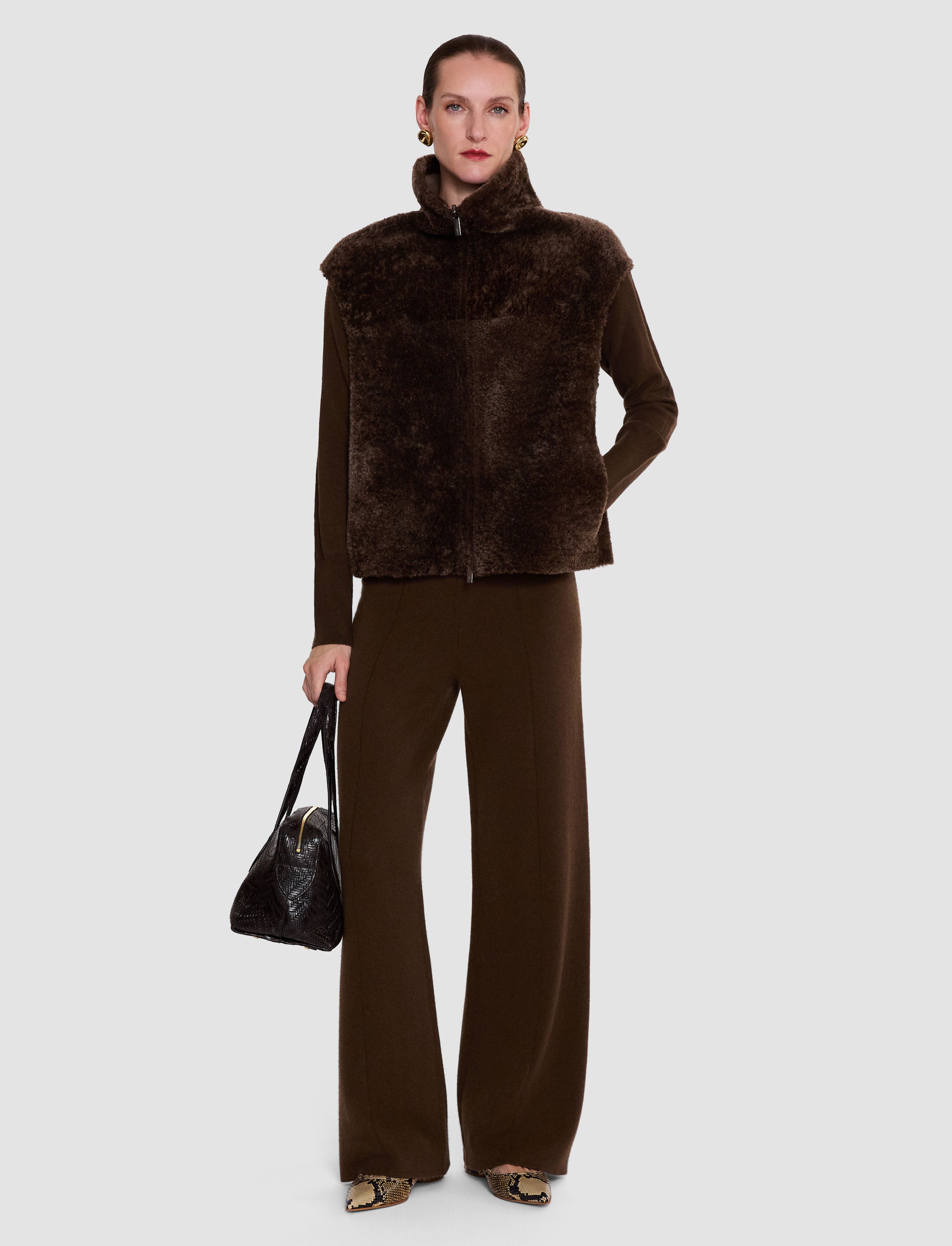 marron-gilet-nico-reversible-en-peau-lainee-texture-JOSEPH