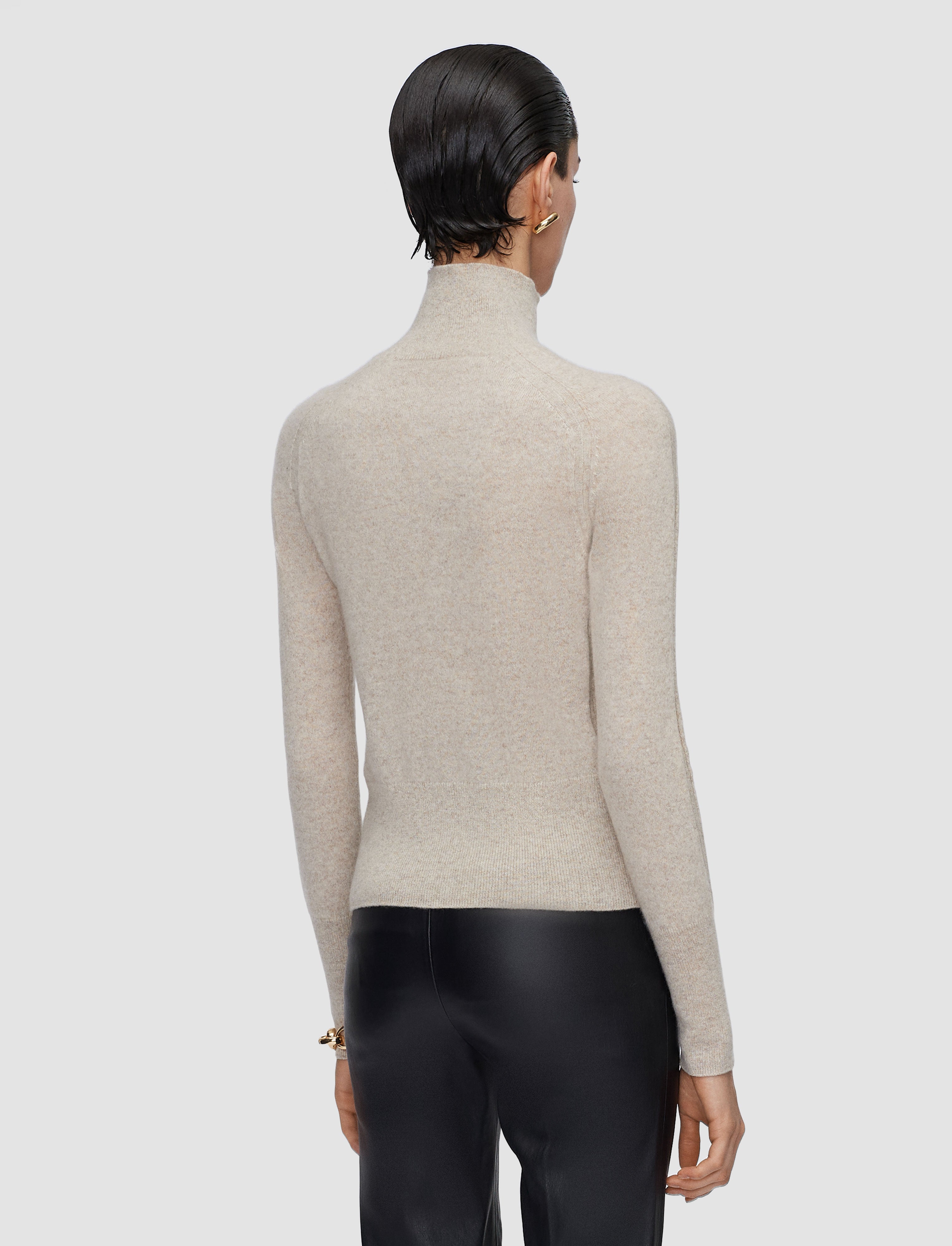 beige-pull-col-montant-oxna-en-pur-cachemire-leger-JOSEPH