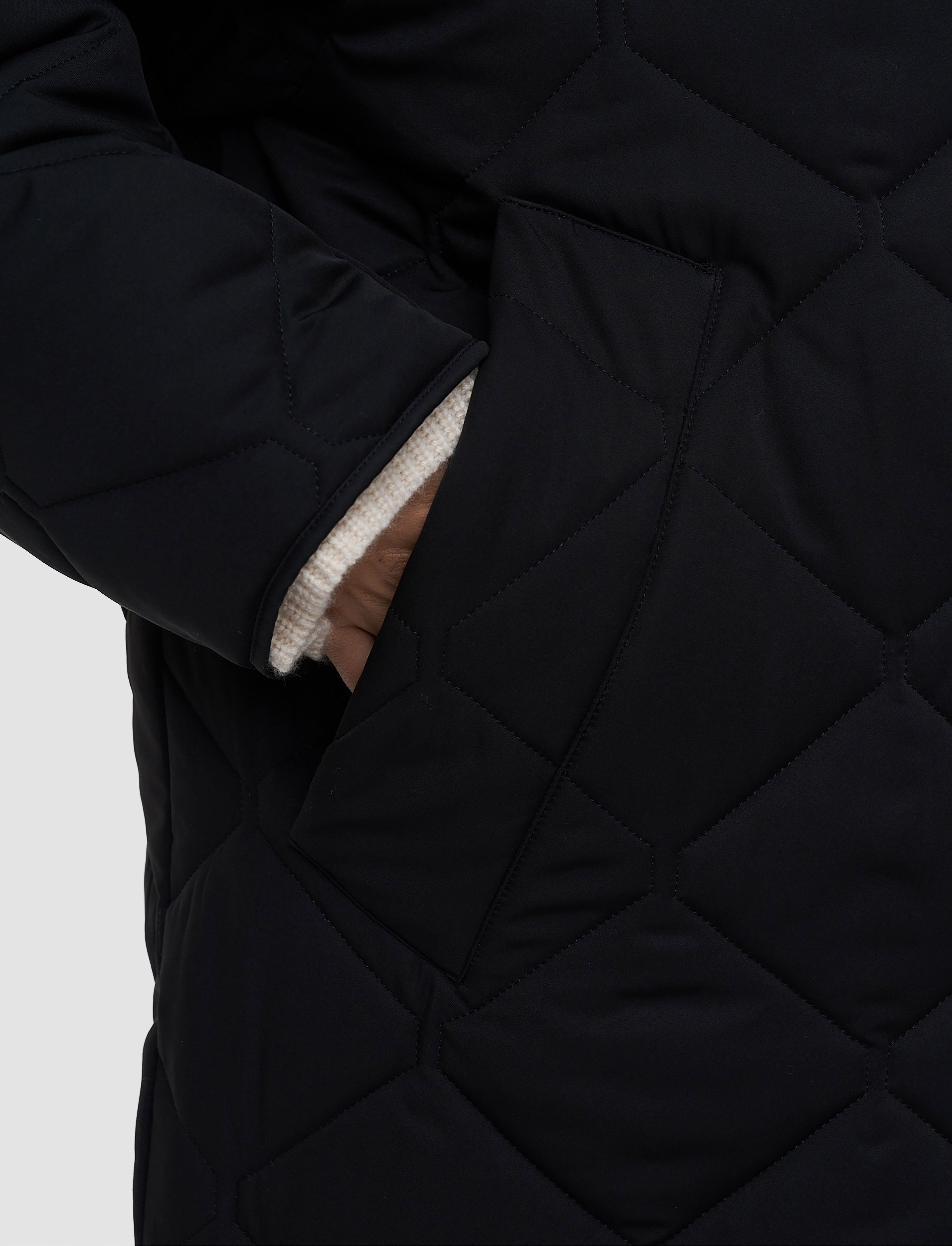 noir-manteau-penny-matelasse-JOSEPH