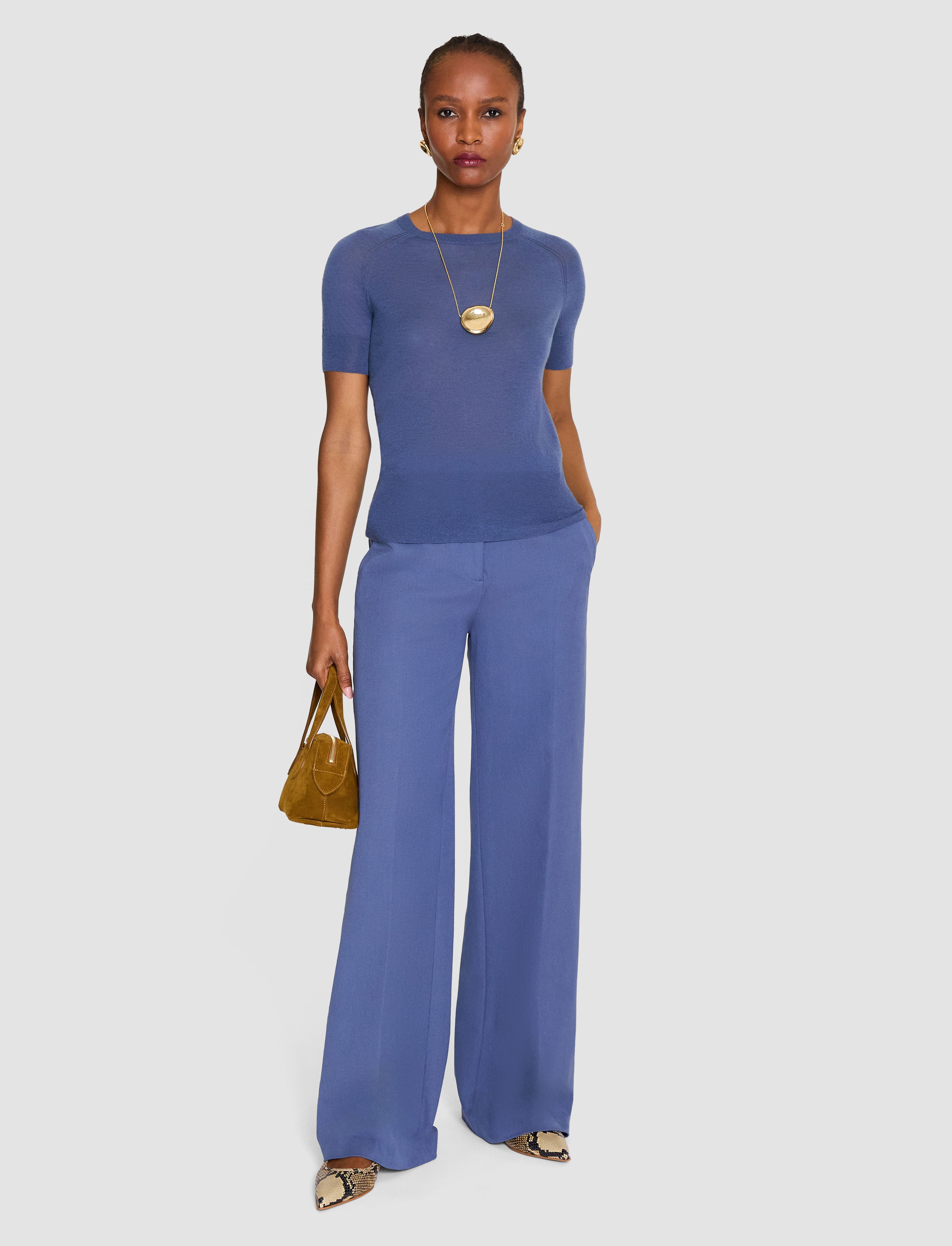 bleu-top-poena-en-cashair-JOSEPH