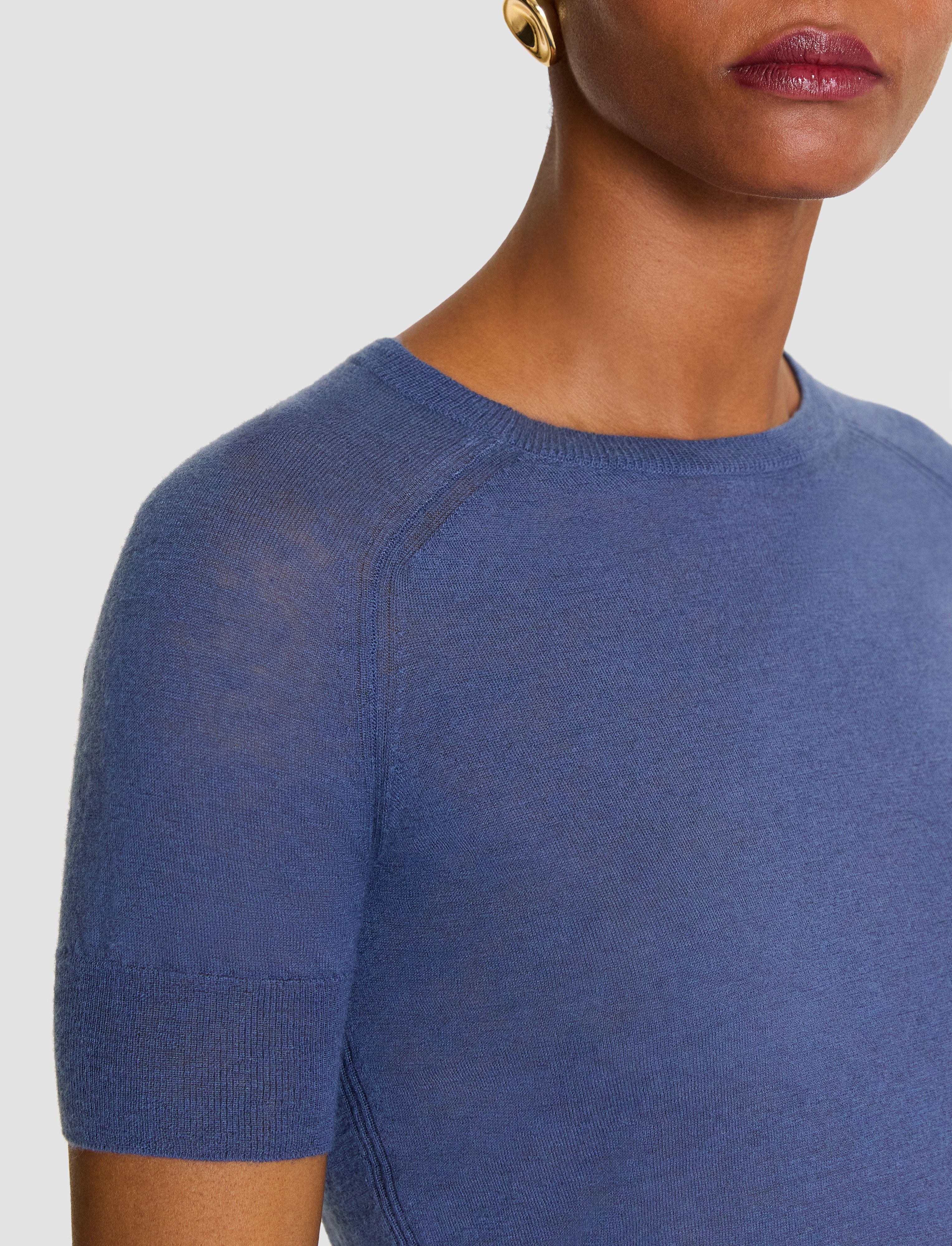 bleu-top-poena-en-cashair-JOSEPH