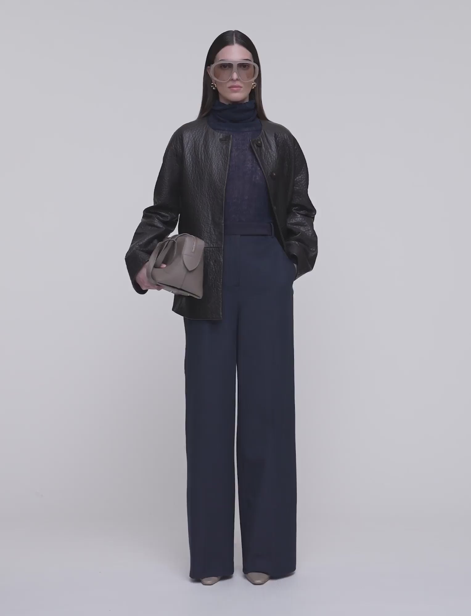 bleu-pantalon-yukio-en-gabardine-stretch-JOSEPH