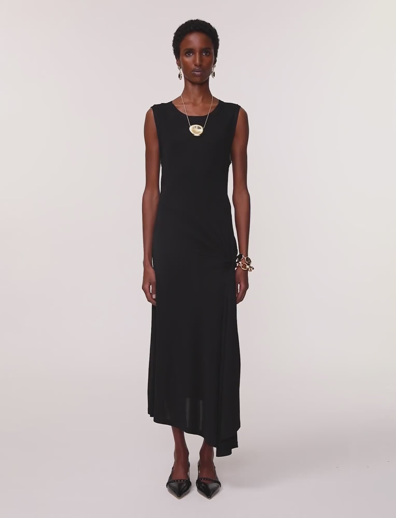 noir-robe-cheikh-en-jersey-fluide-JOSEPH