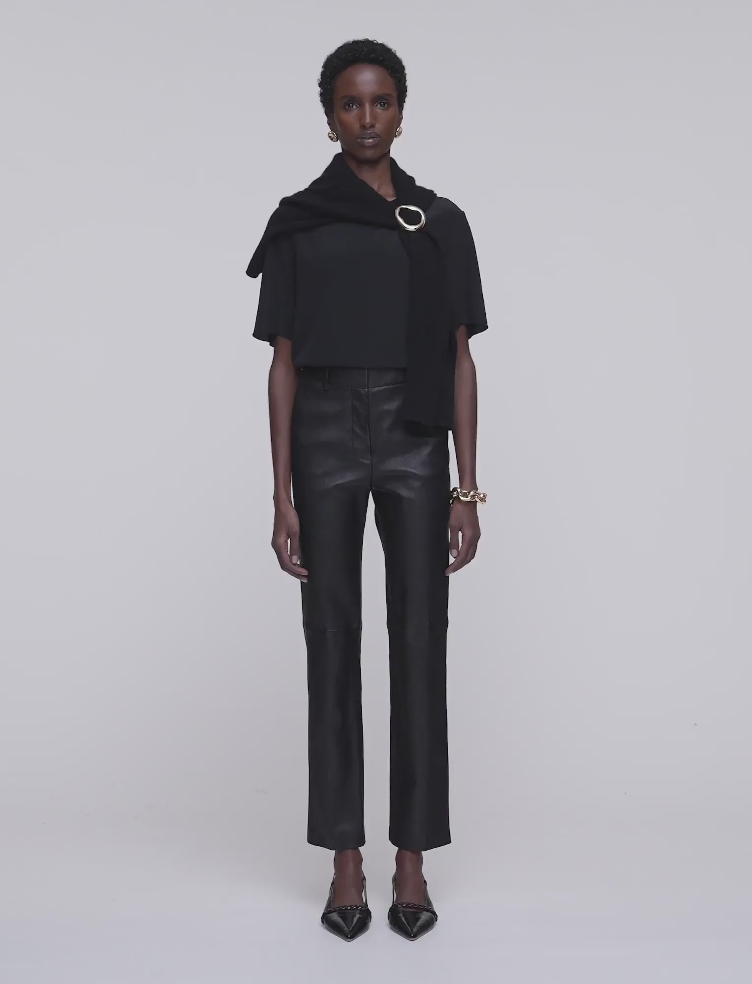 noir-pantalon-coleman-long-en-cuir-stretch-JOSEPH