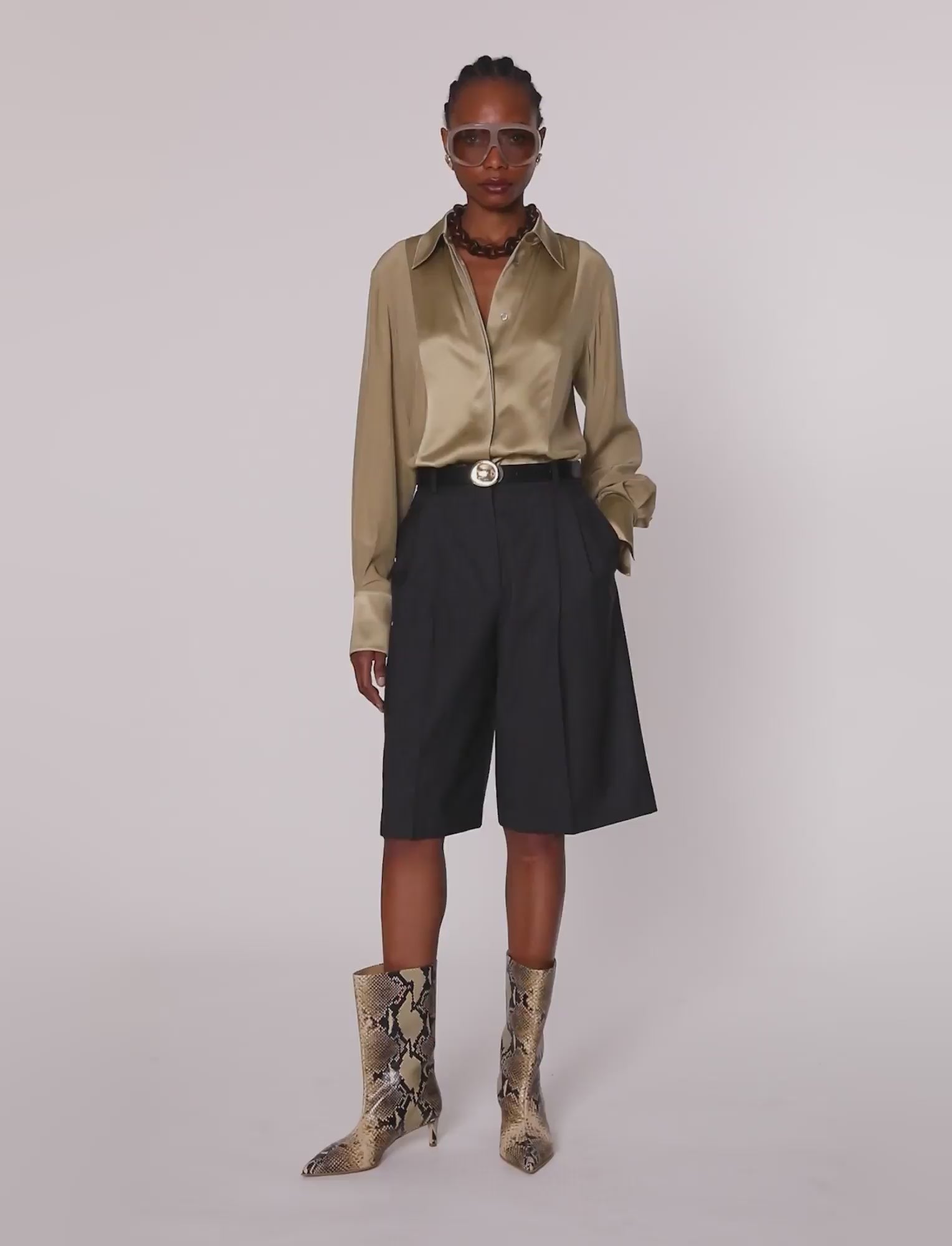 gris-short-long-gabbie-en-laine-tailoring-JOSEPH