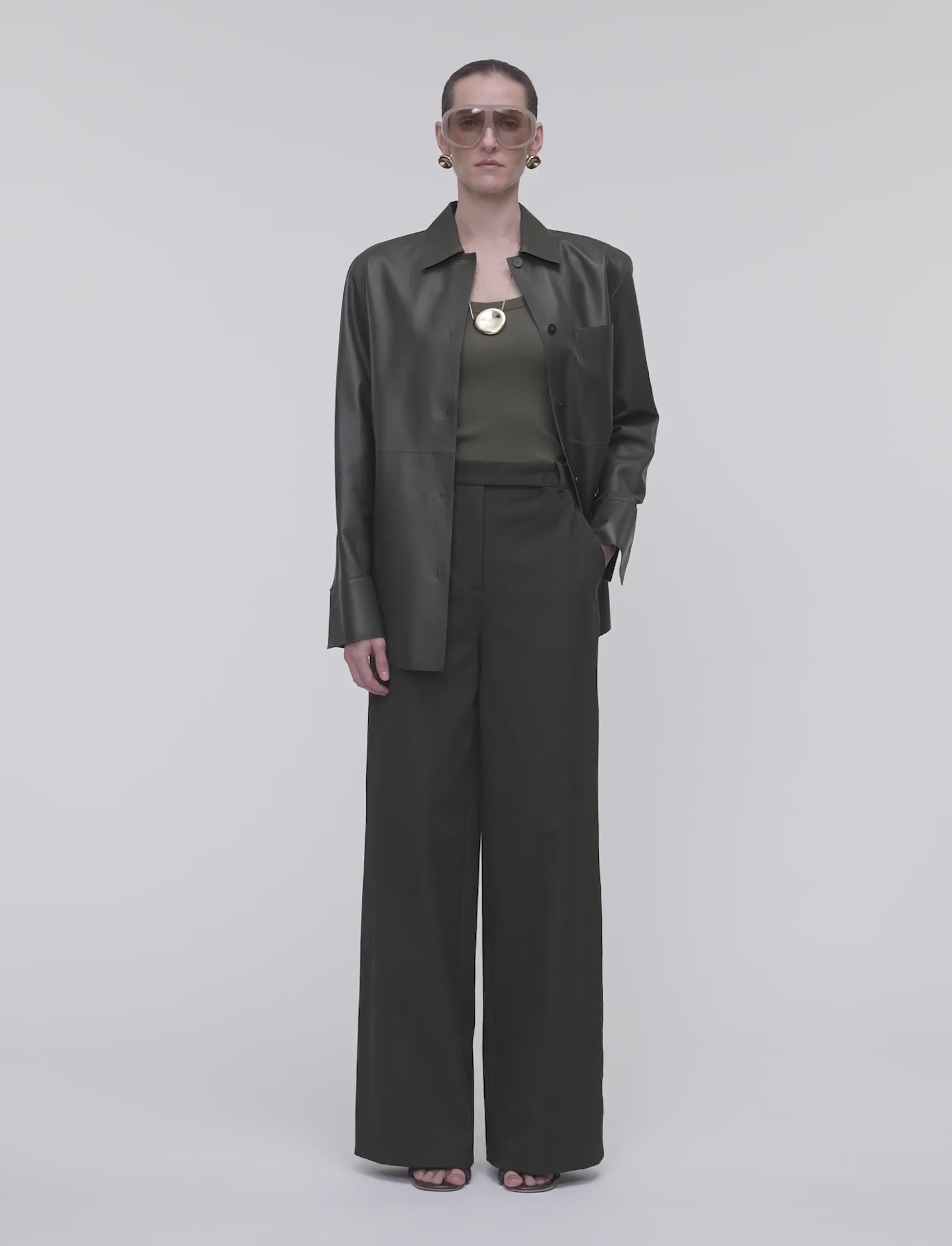 vert-pantalon-yukio-en-gabardine-stretch-JOSEPH