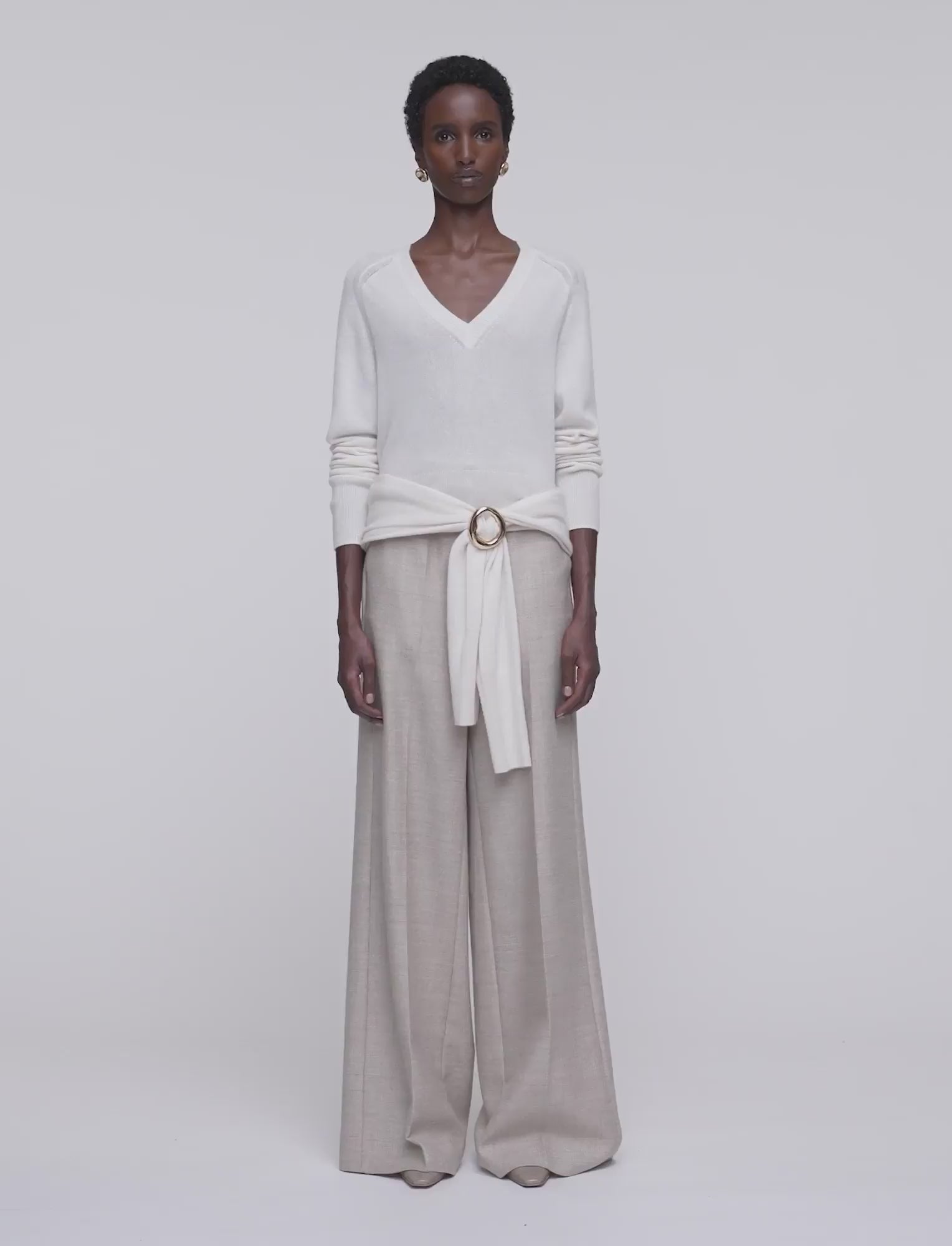 blanc-pull-col-v-lucille-en-pur-cachemire-leger-JOSEPH