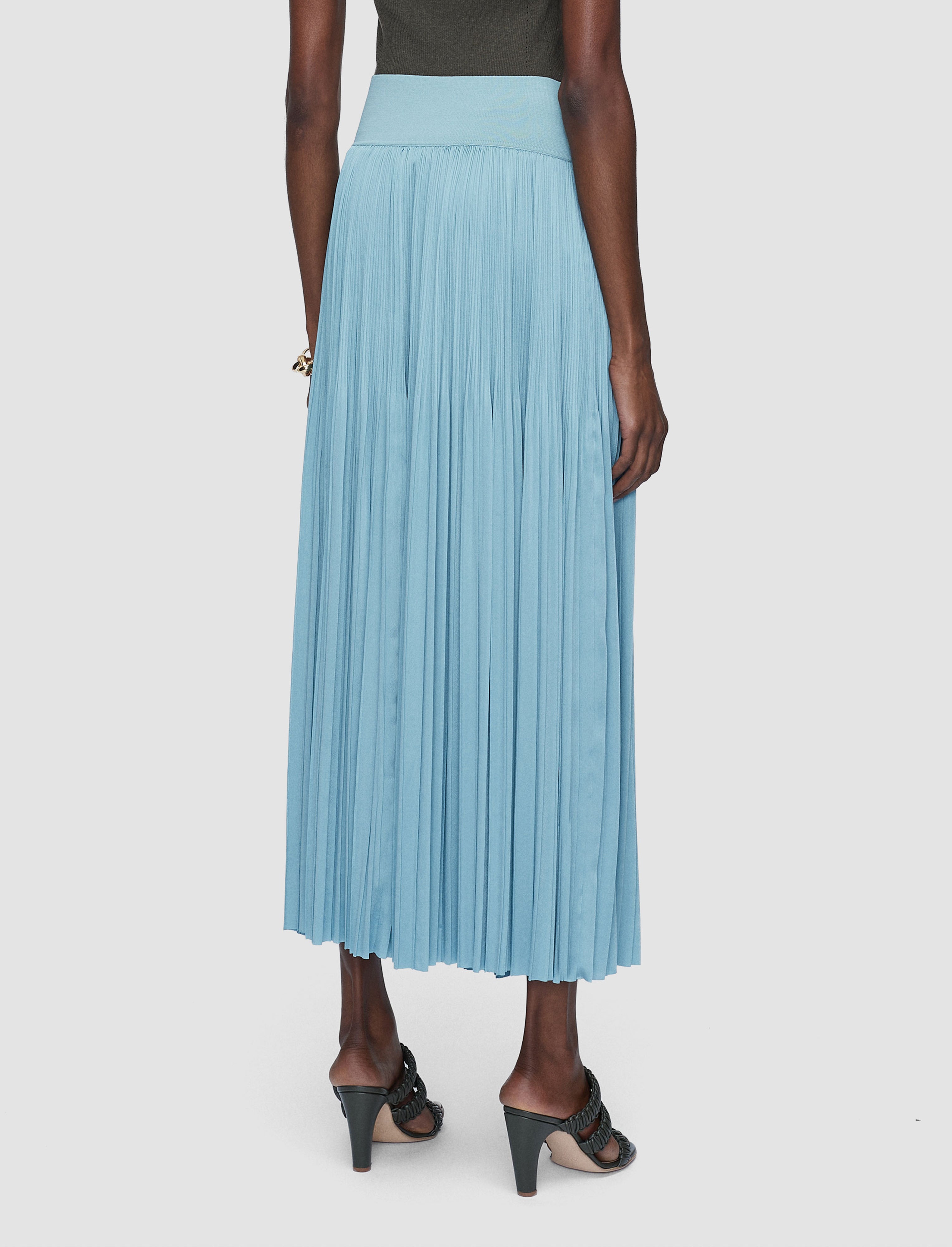 bleu-jupe-rabat-en-satin-plisse-JOSEPH