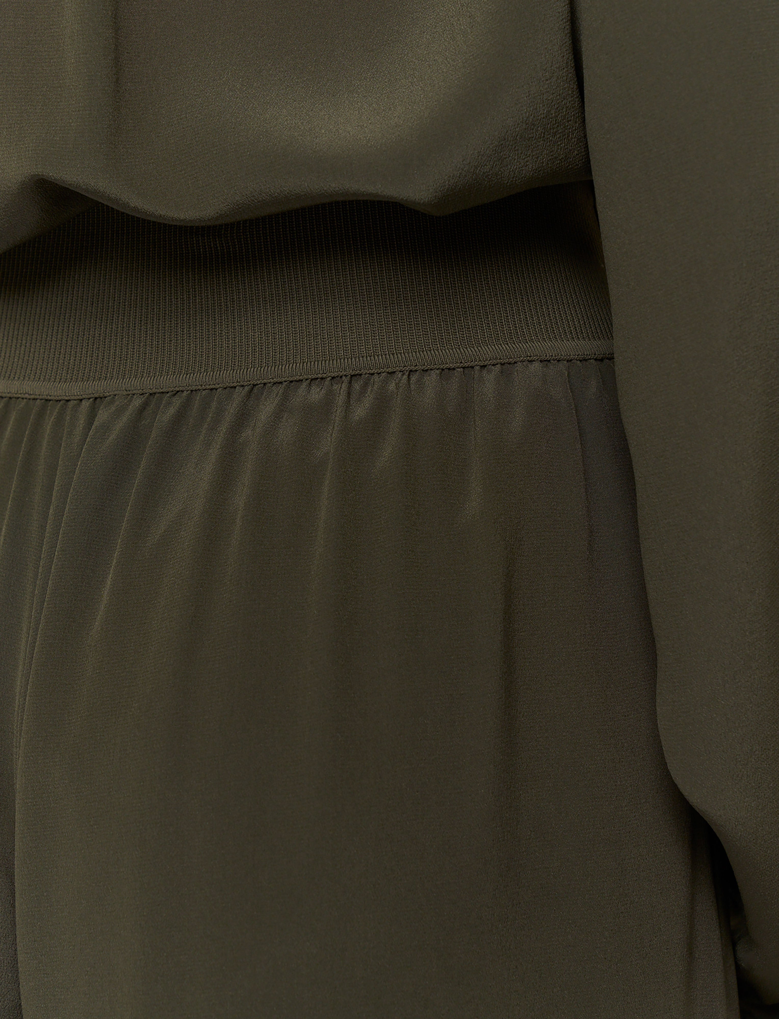 vert-pantalon-rihani-en-soie-crepe-de-chine-JOSEPH