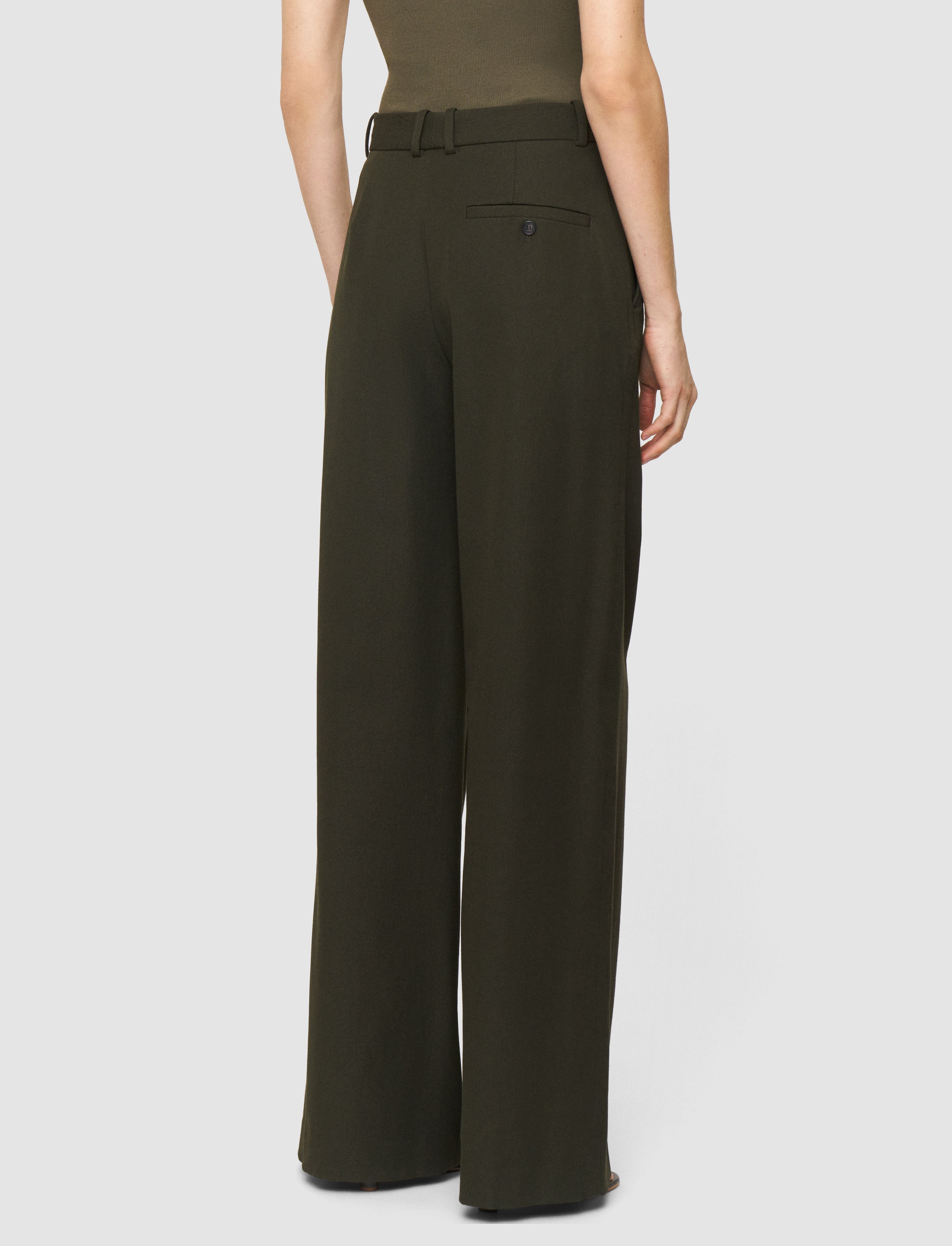 vert-pantalon-yukio-en-gabardine-stretch-JOSEPH